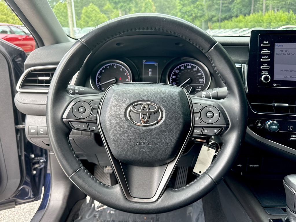 Vehicle image 25 of 26