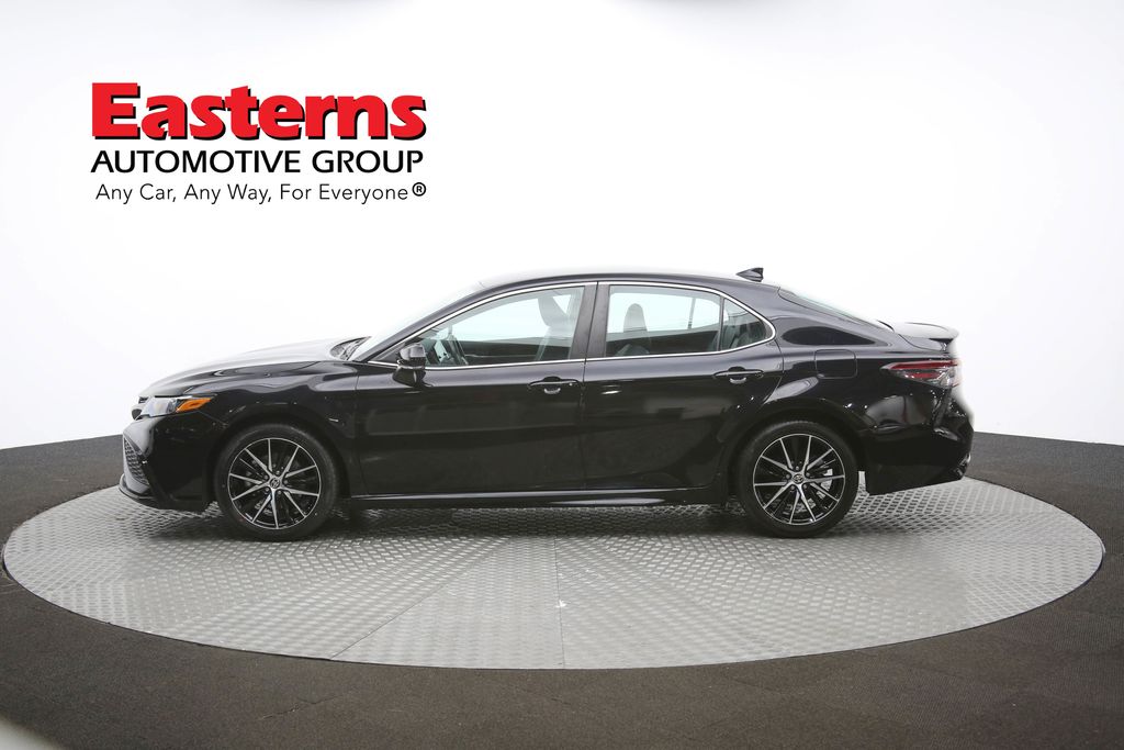 Vehicle image 35 of 61