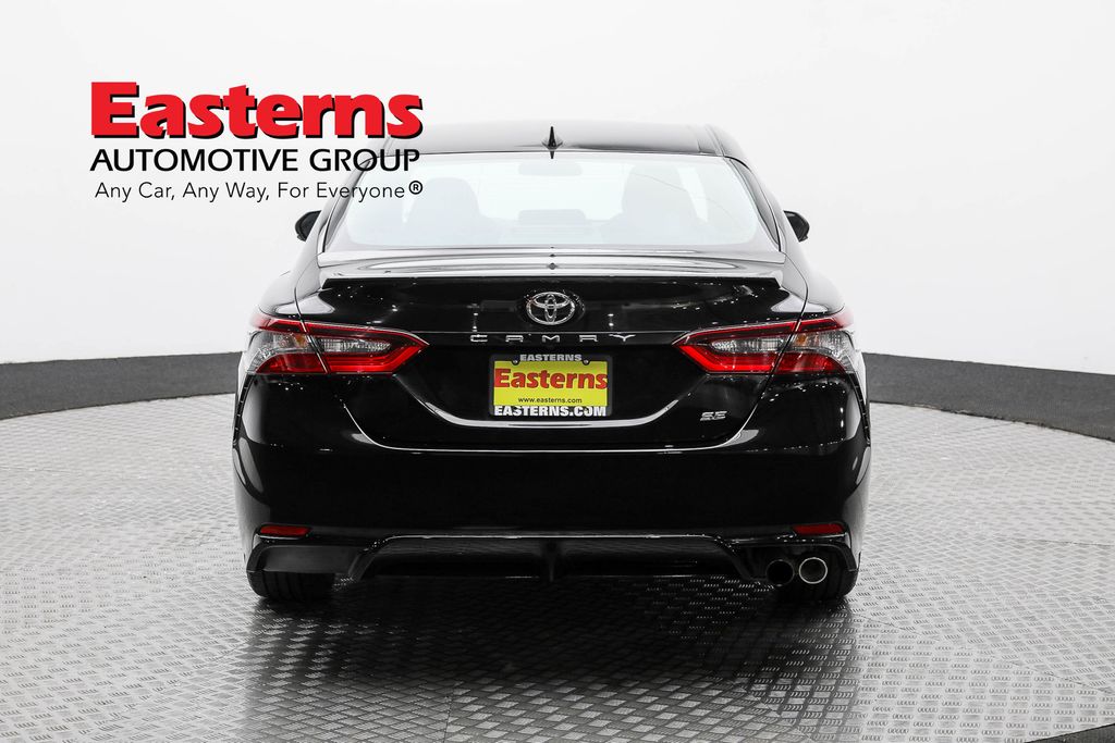 Vehicle image 28 of 61