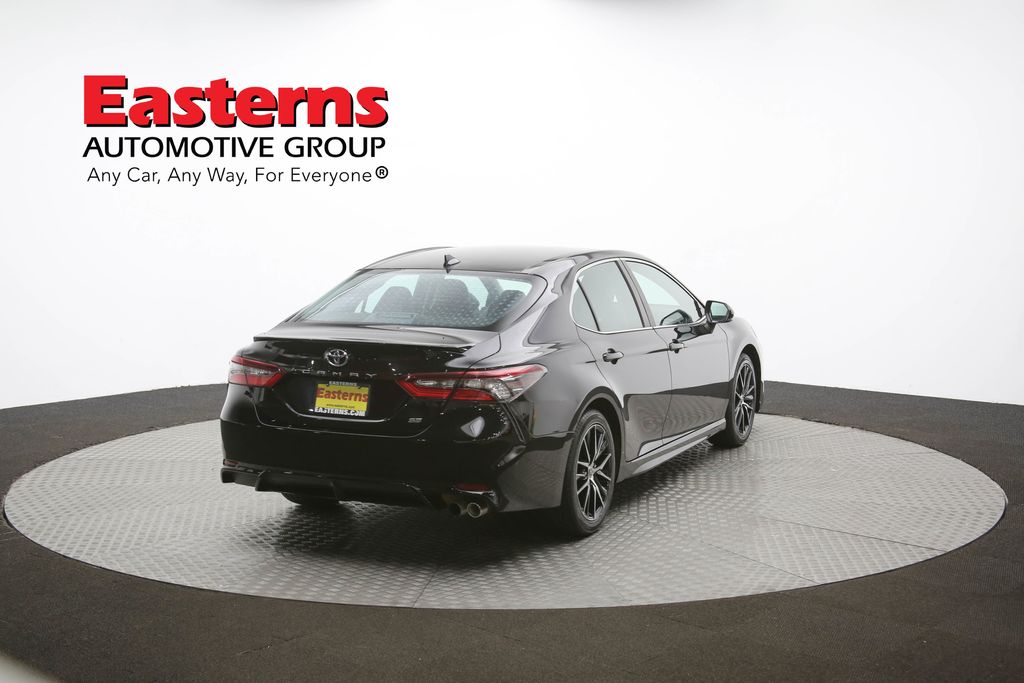Vehicle image 23 of 61