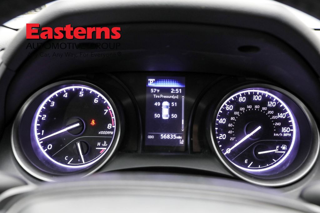 Vehicle image 47 of 61