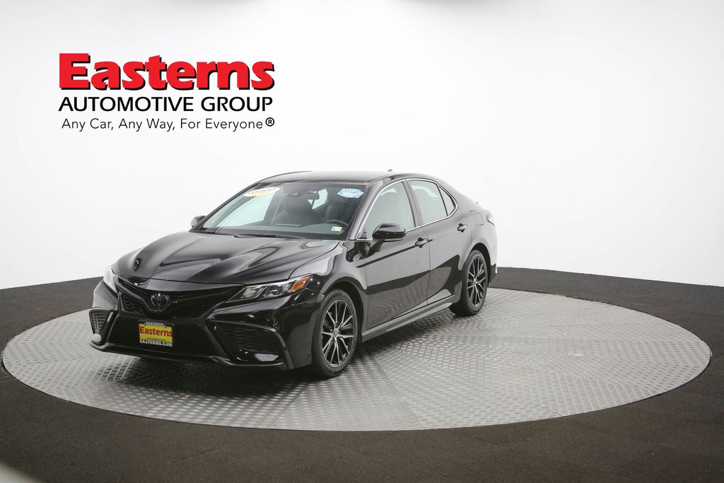 Vehicle image 7 of 61