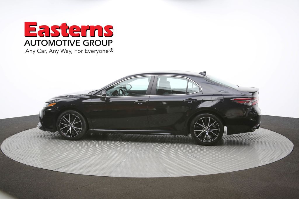 Vehicle image 36 of 61