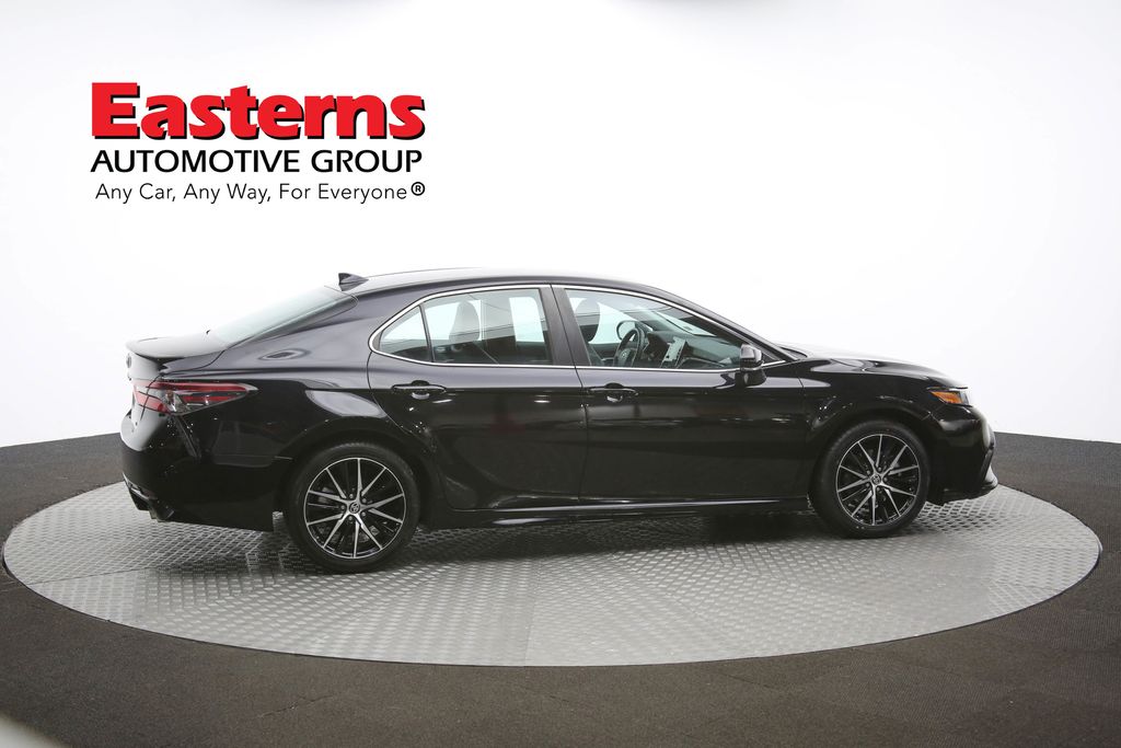 Vehicle image 24 of 61