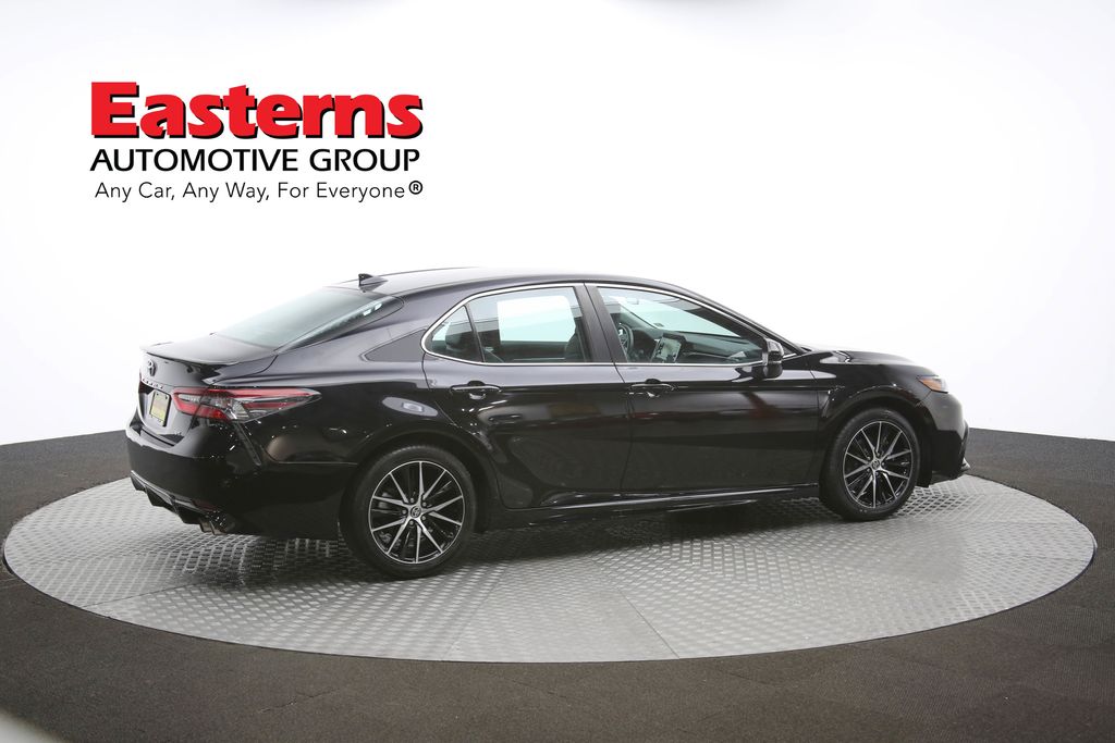 Vehicle image 20 of 61