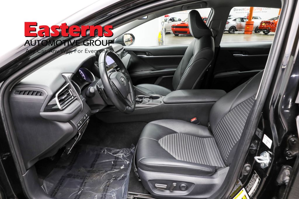 Vehicle image 44 of 61