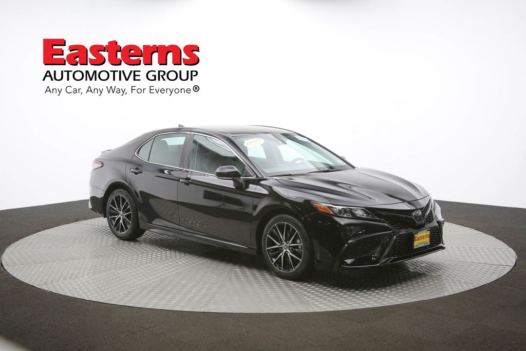 Vehicle image 13 of 61