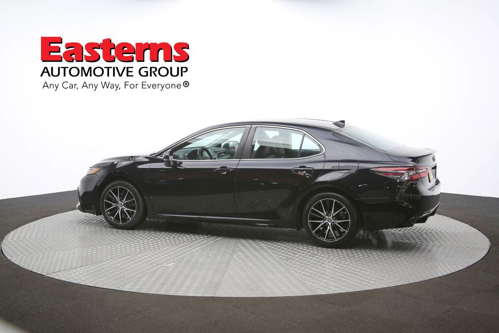 Vehicle image 30 of 61
