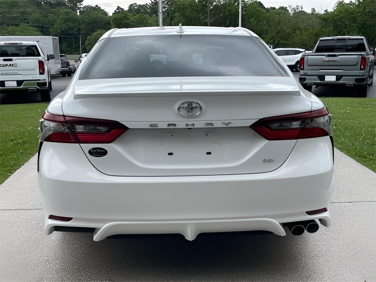 Vehicle image 31 of 33