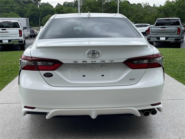 Vehicle image 6 of 33
