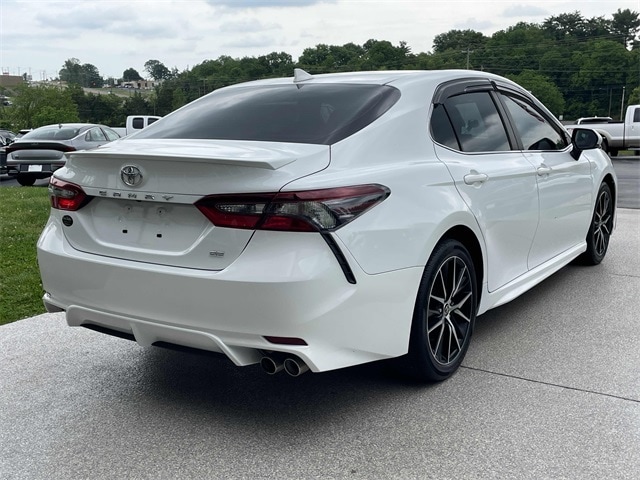 Vehicle image 5 of 33
