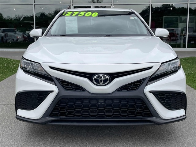 Vehicle image 2 of 33