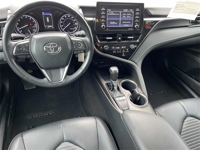 Vehicle image 9 of 33