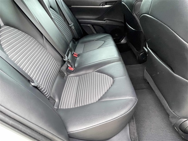 Vehicle image 24 of 33