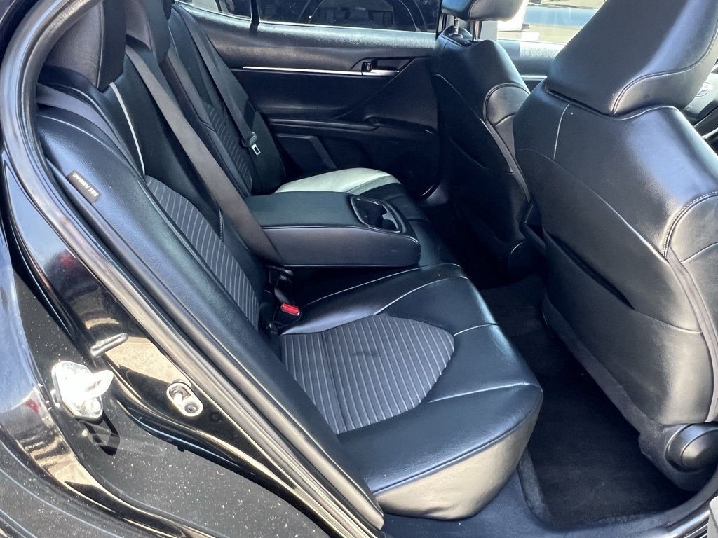 Vehicle image 10 of 26
