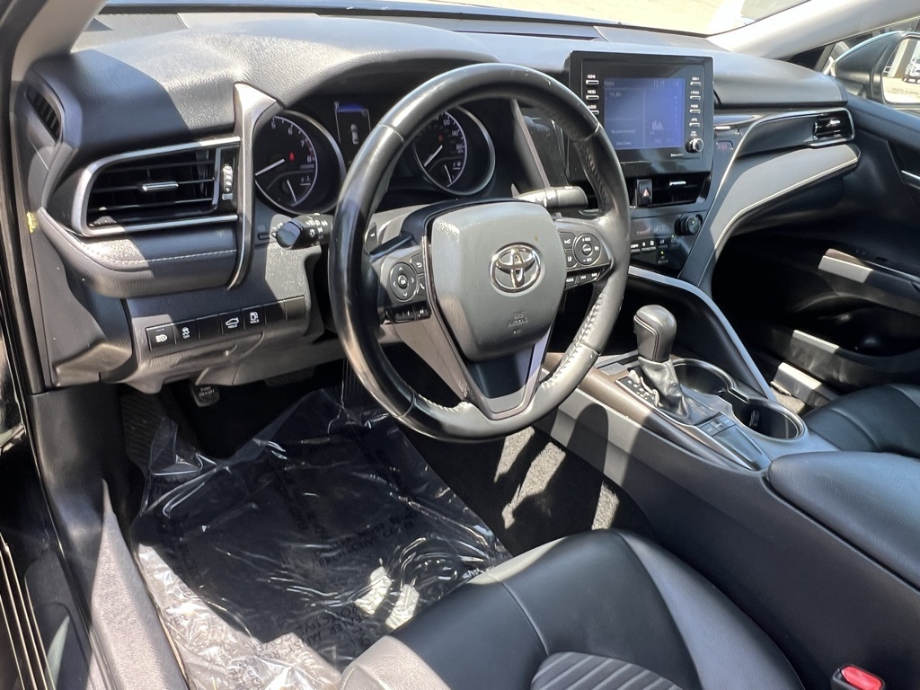 Vehicle image 14 of 26