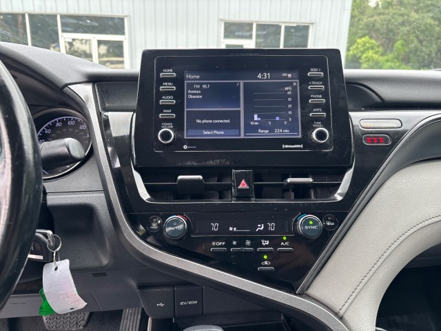 Vehicle image 16 of 19
