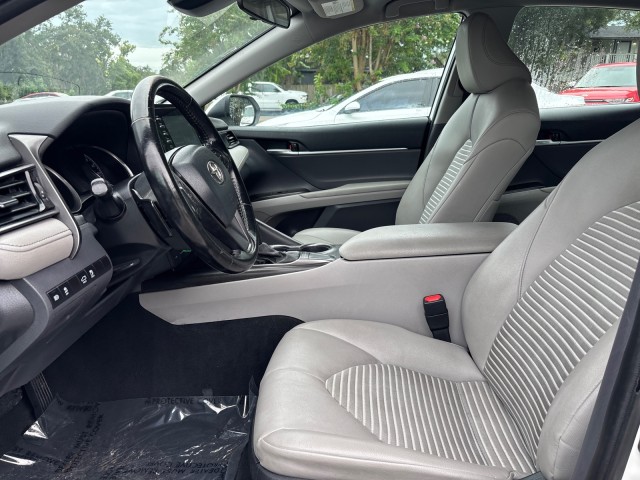 Vehicle image 12 of 19