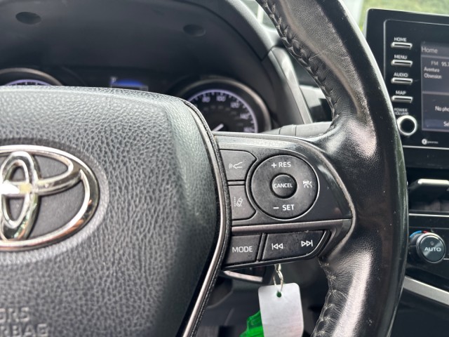 Vehicle image 18 of 19