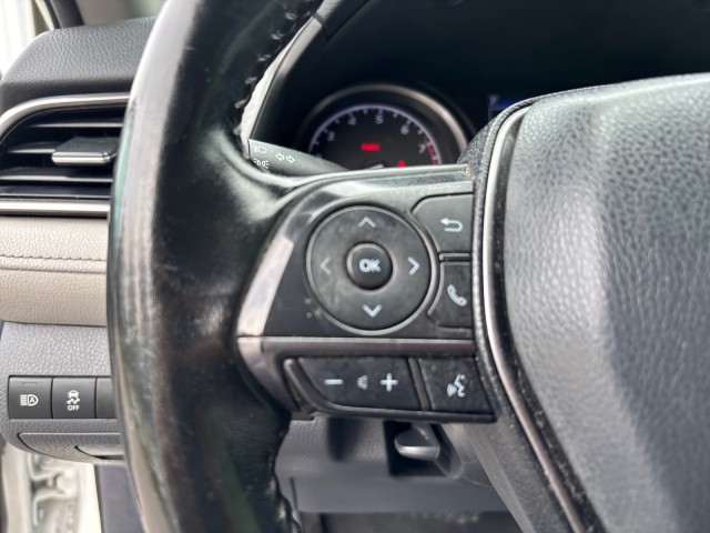 Vehicle image 14 of 19