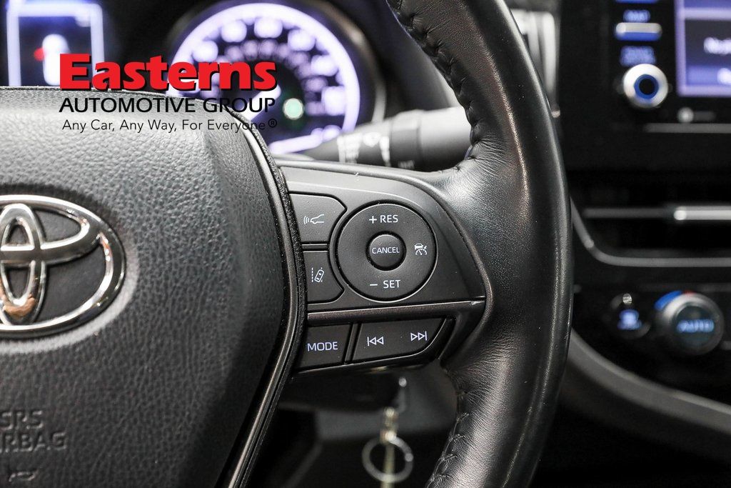 Vehicle image 46 of 61