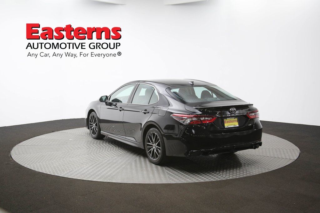 Vehicle image 36 of 61