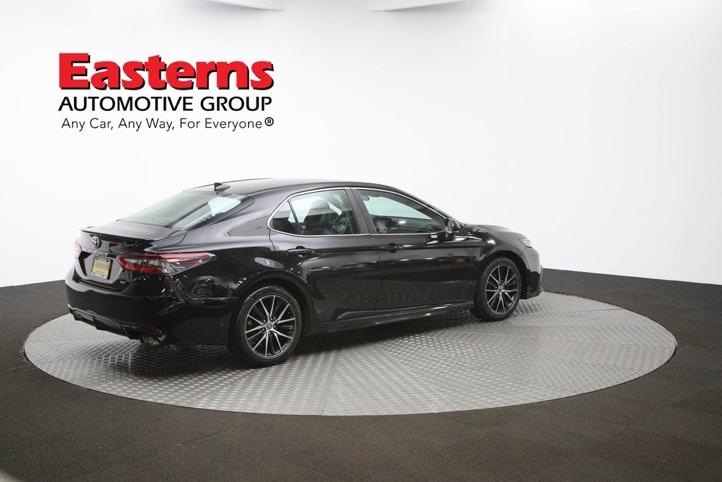 Vehicle image 20 of 61