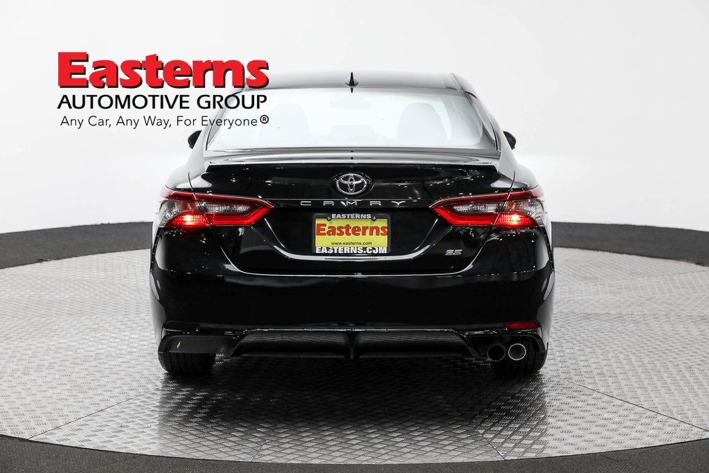 Vehicle image 14 of 61