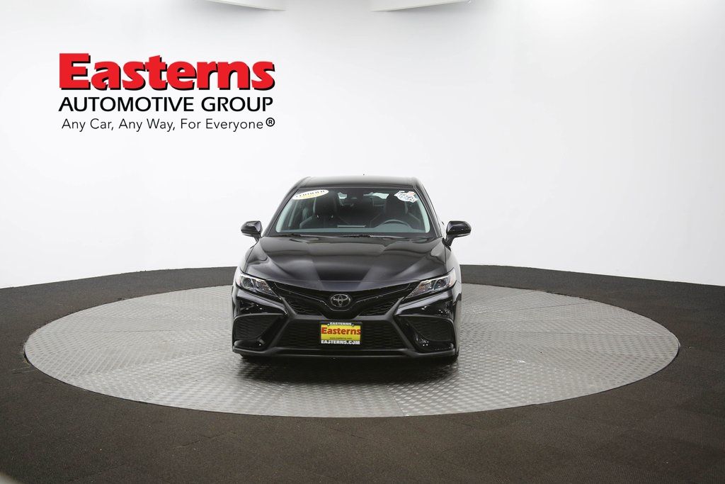 Vehicle image 4 of 61