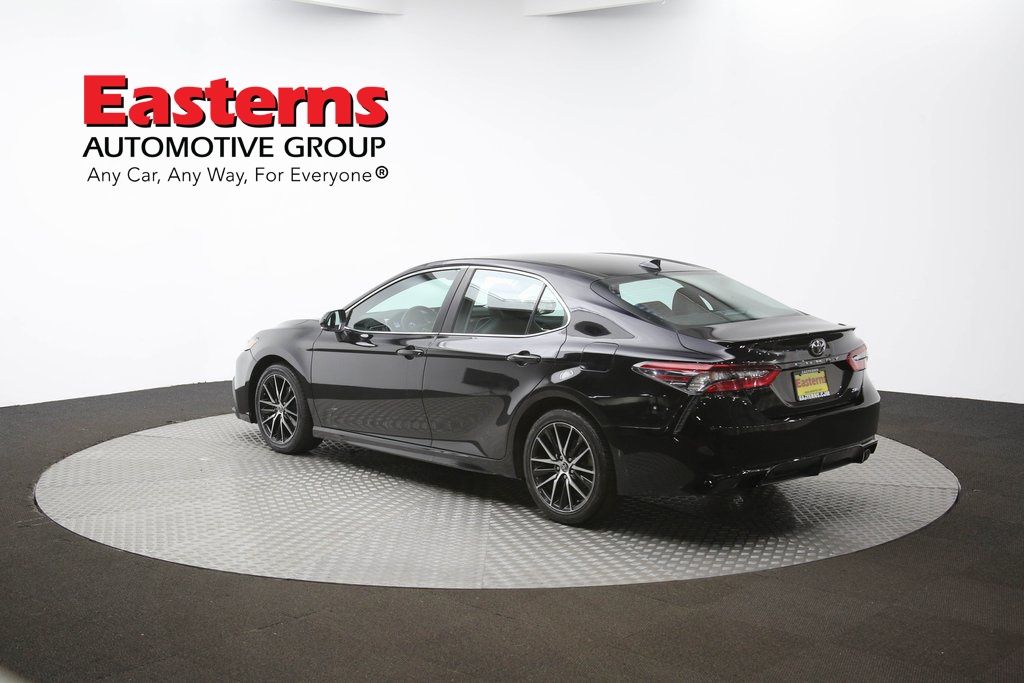Vehicle image 35 of 61