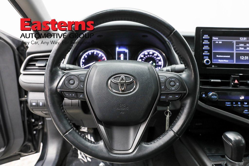 Vehicle image 40 of 61