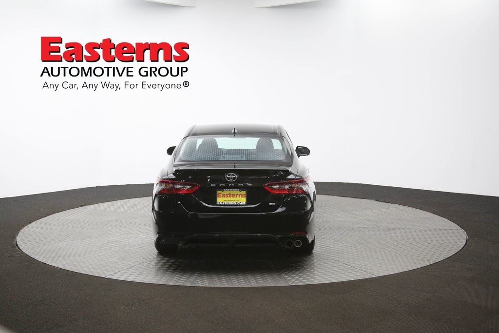Vehicle image 5 of 61