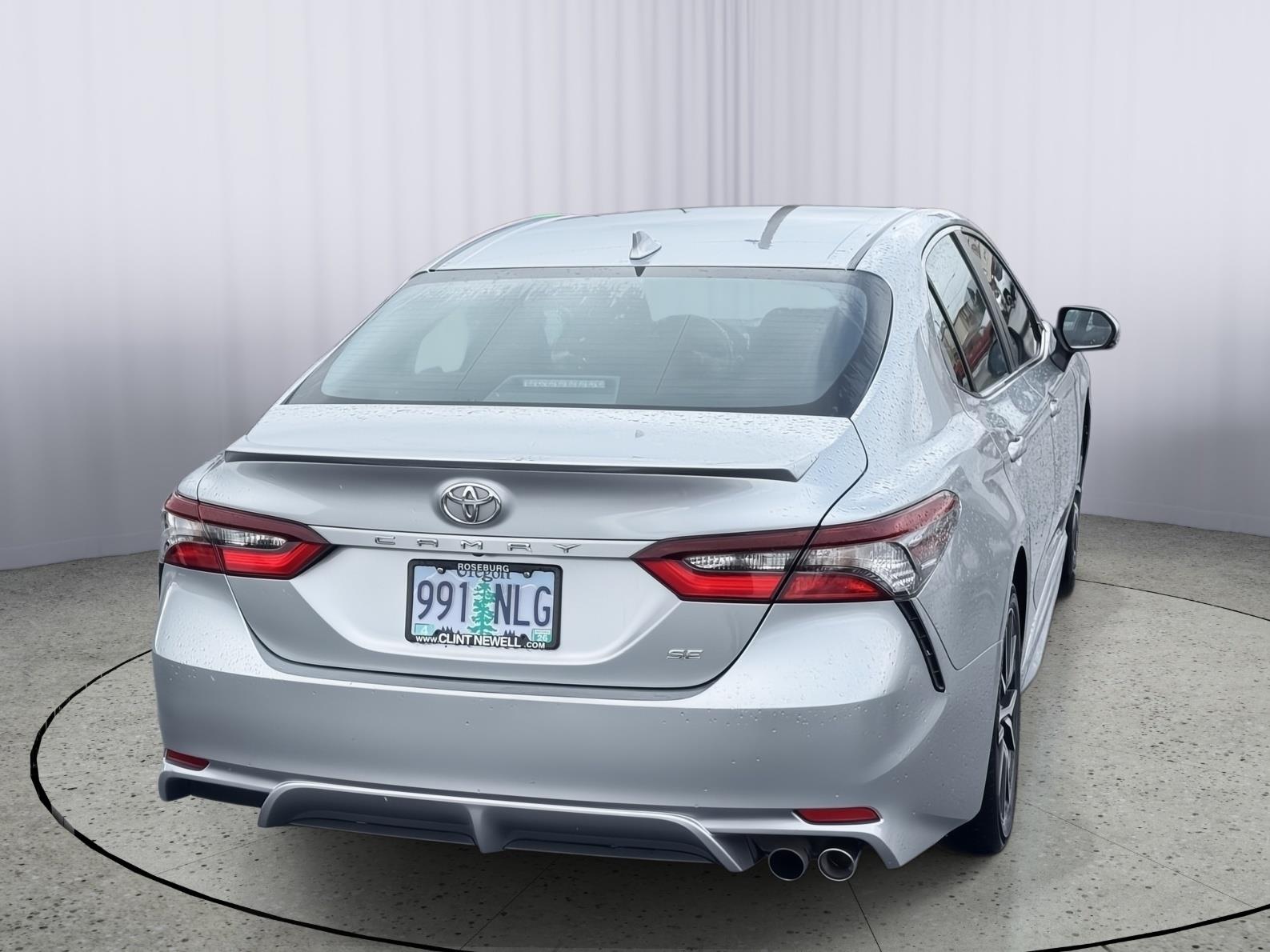 Vehicle image 5 of 32