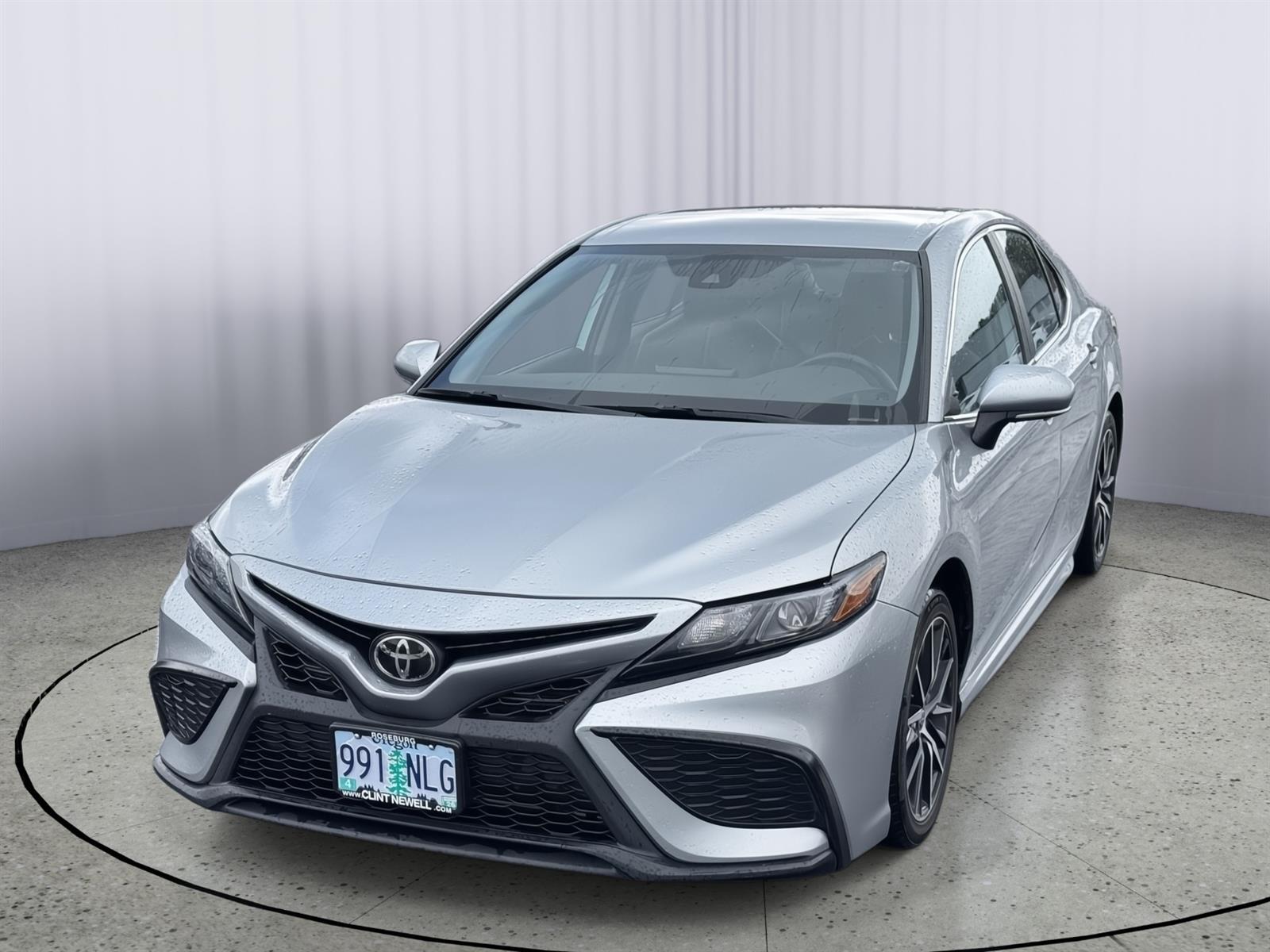 Vehicle image 1 of 32