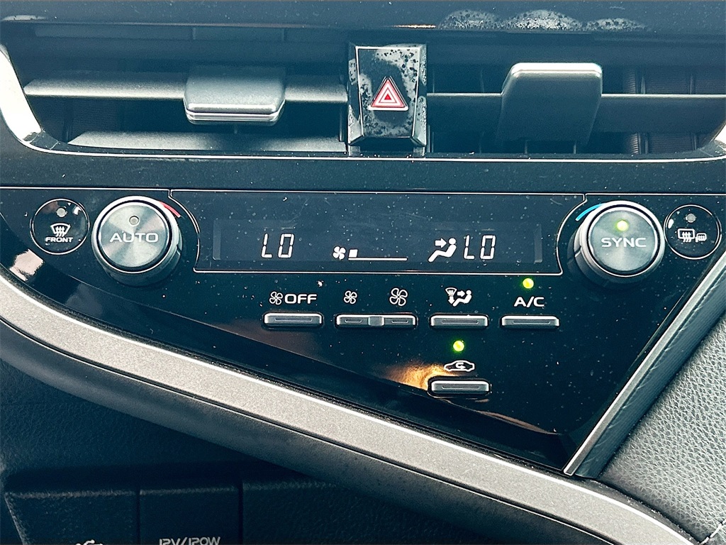 Vehicle image 13 of 33