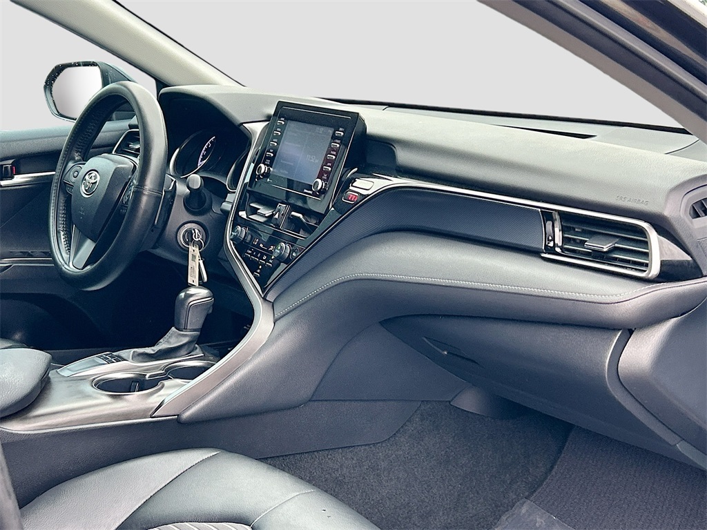 Vehicle image 24 of 33