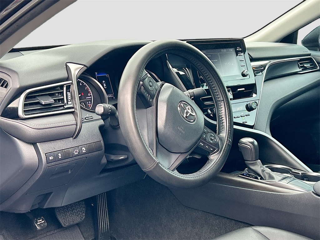 Vehicle image 7 of 33