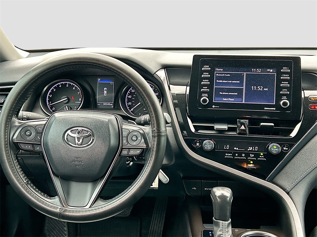 Vehicle image 18 of 33
