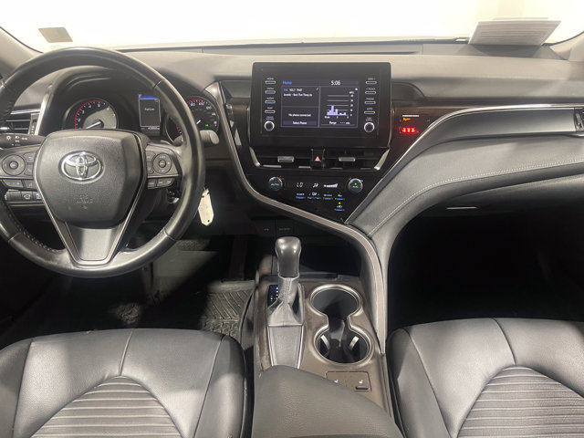 Vehicle image 21 of 30