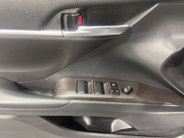 Vehicle image 14 of 30