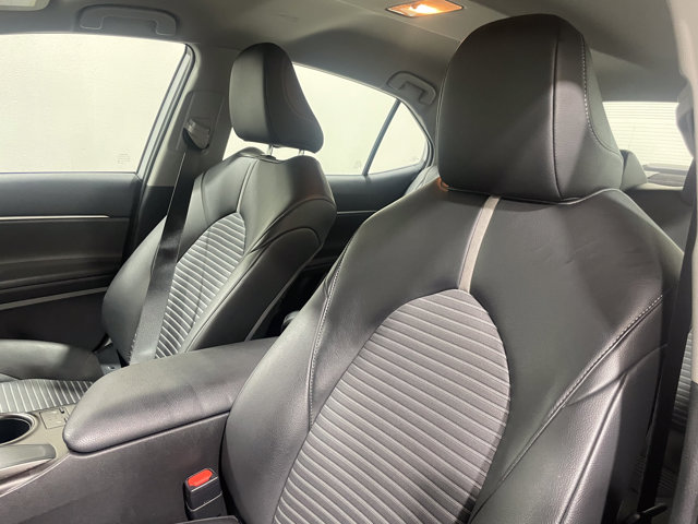 Vehicle image 24 of 30