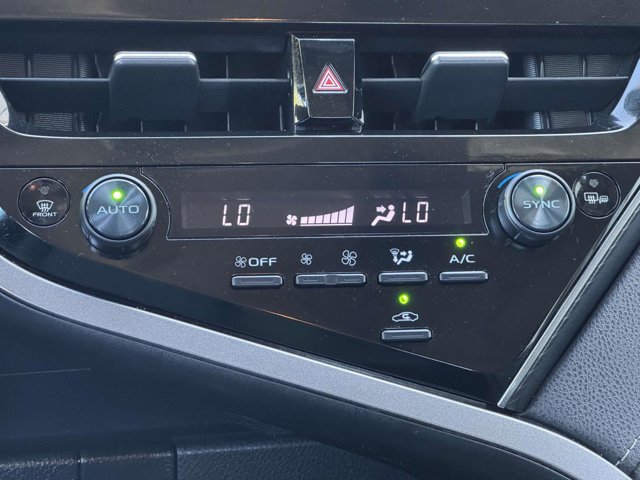 Vehicle image 8 of 27