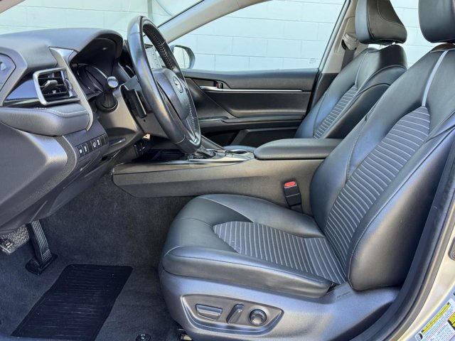 Vehicle image 24 of 27