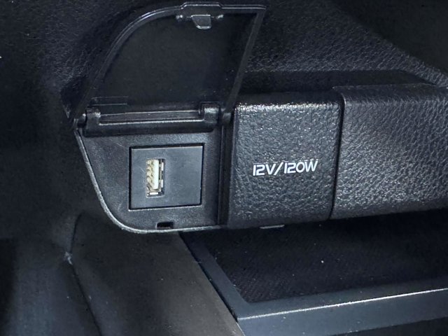 Vehicle image 10 of 27