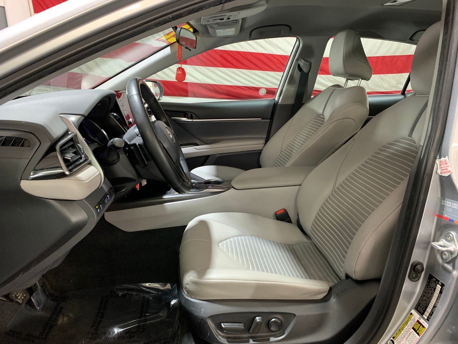 Vehicle image 10 of 26