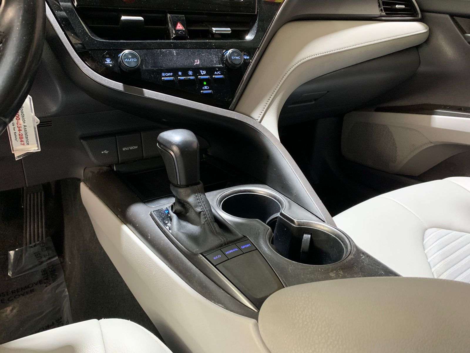 Vehicle image 23 of 26