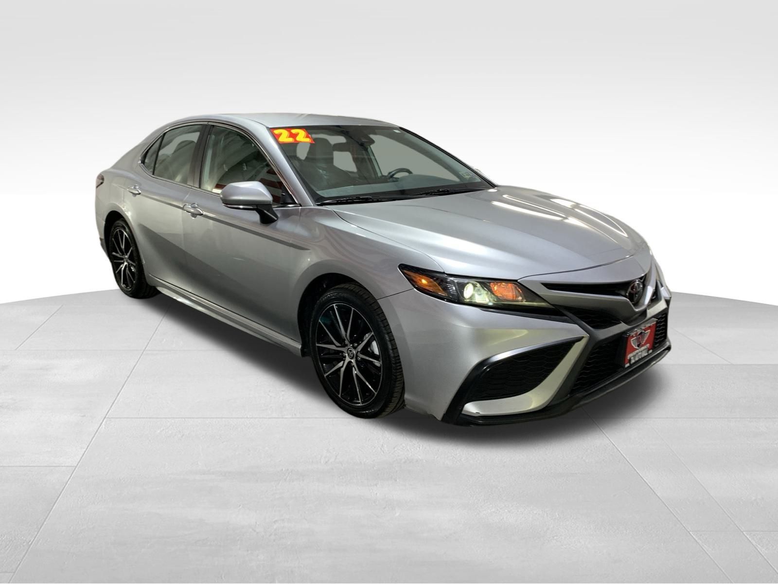 Vehicle image 3 of 26