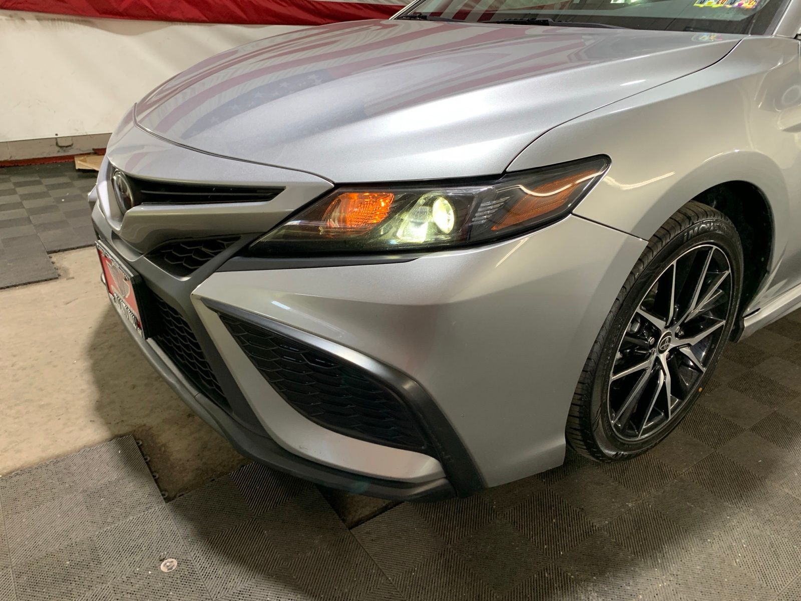 Vehicle image 8 of 26
