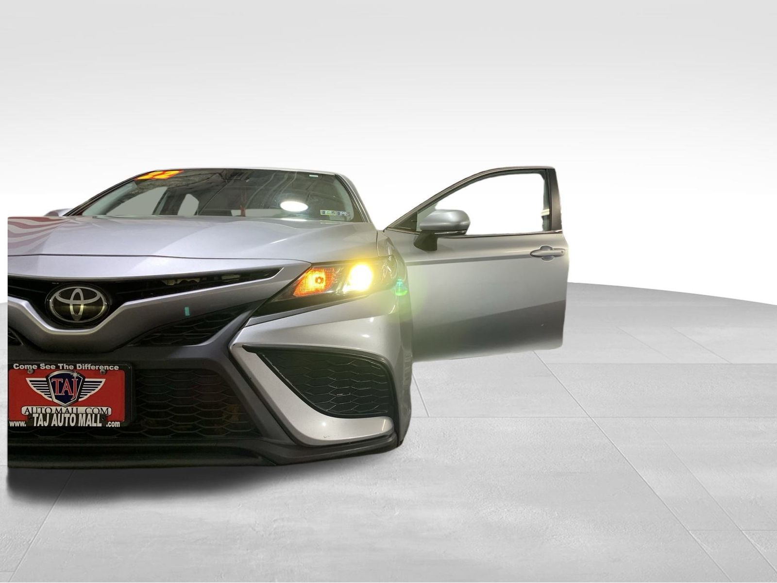 Vehicle image 25 of 26