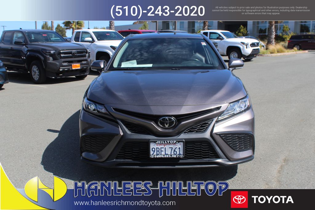 2022 Toyota Camry SE Image 2 of 28